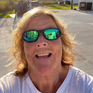 Meet your Posher, Connie